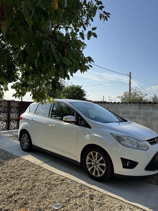 Masina Ford C-Max