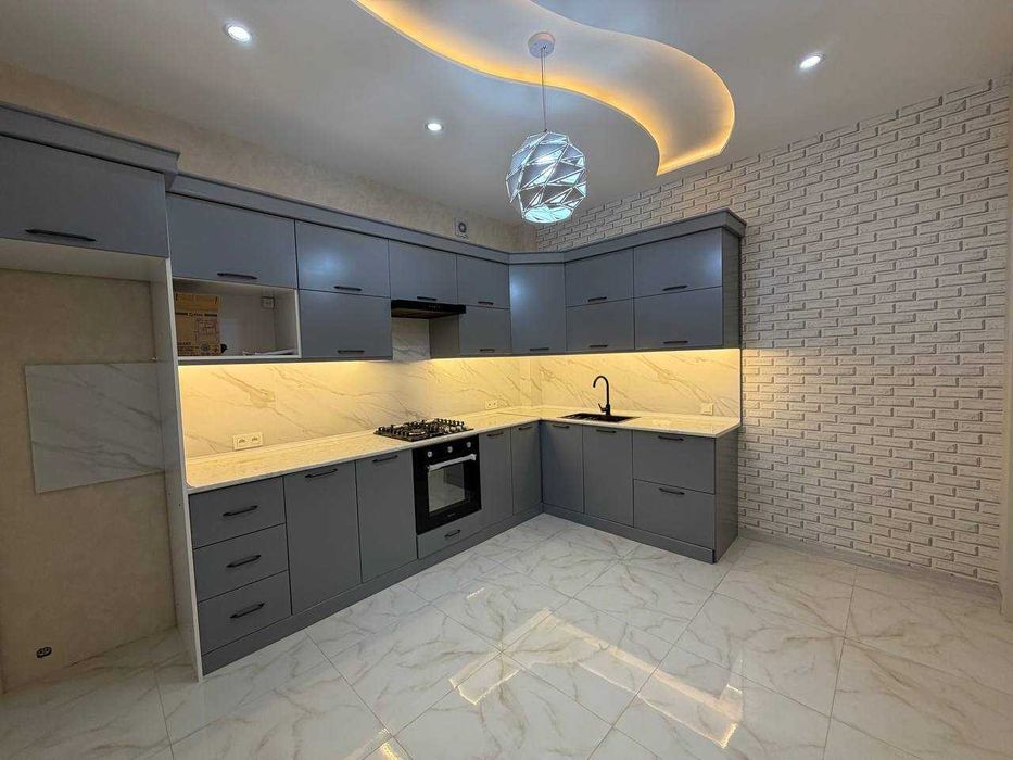 Продаётся 3х комнатная квартира на 2 этаже в центре города звоните