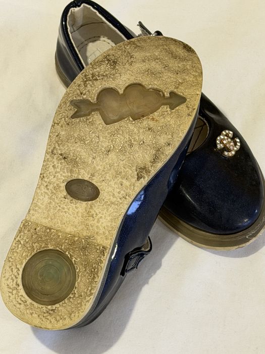 Туфли на девочку р 28