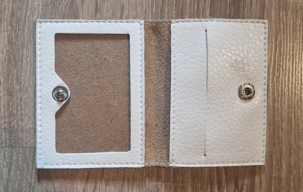 portofel cu avocado cu breloc pepene moale