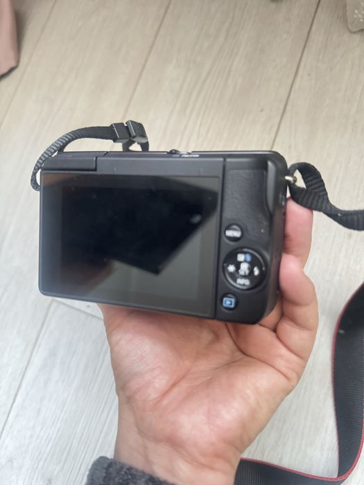 Cankn eos m10 продам