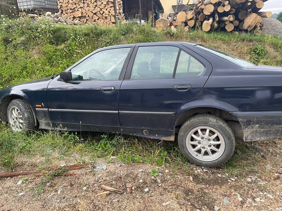 Vând BMW 318 benzina