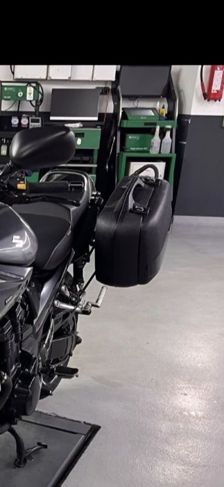 Vând cutii laterale MOTO Suzuki Bandit GSF 1250/650 - 2007/2011