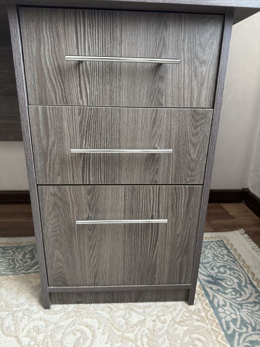 Стол офисный, писменный