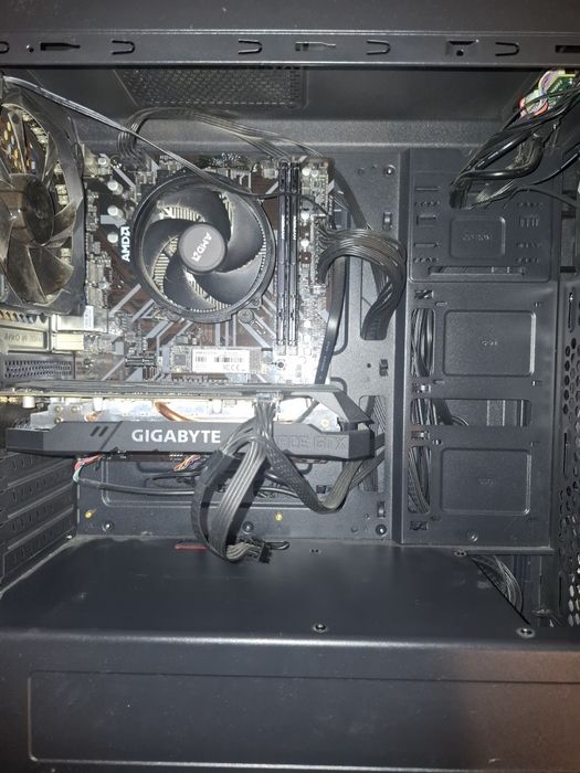 PC Gaming LowEnd + Microfon Razer