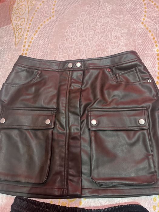 Лот от къси панталонки черни и кафява дамска пола