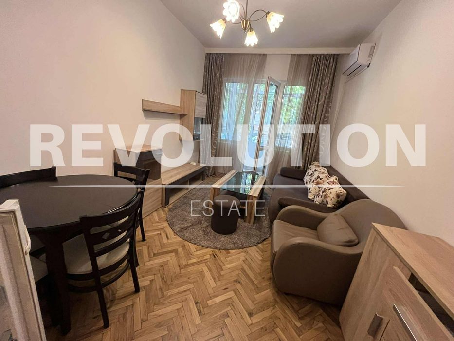 Дава се под наем Двустаен апартамент в Варна, Център - 70 кв.м за 395 € - Снимка #2