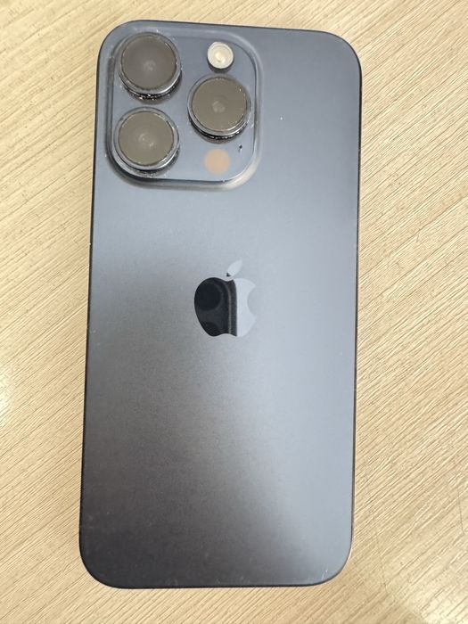 Iphone 15 Pro телефон