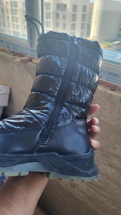 Продам ботинки для девочки зимние.