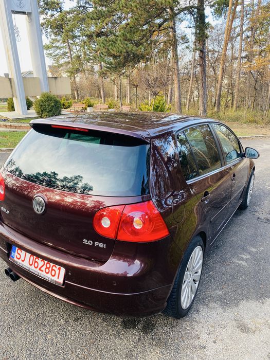 Golf 5 Individual 2.0 fsi Inmatriculată