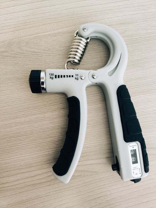 Эспандер белый 130кг