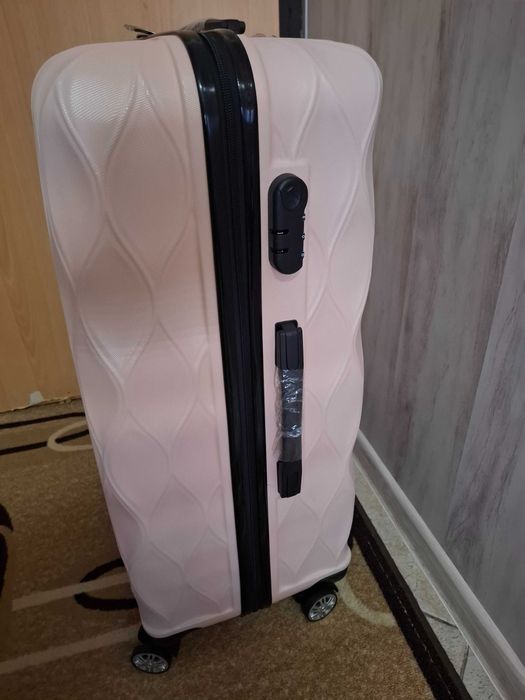 Пътен куфар /28 инча/