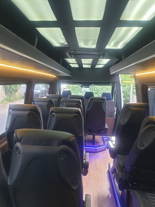 Перевозки Мерседес Спринтер  18 мест