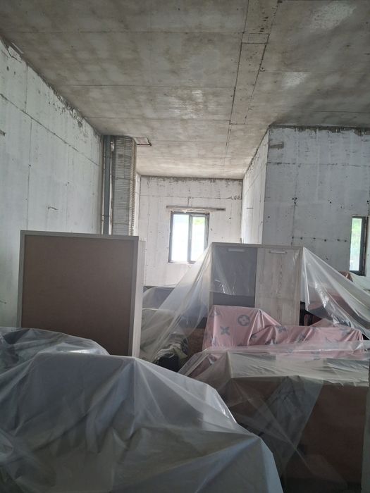 Срочно продаётся коммерческое помещение 134 кв .метров 1500 & за кв.м
