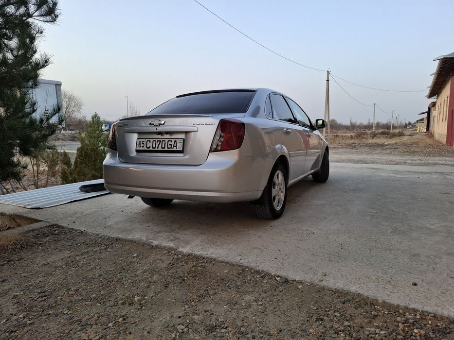 Gentra [jentra] aftamat srochna sotiladi