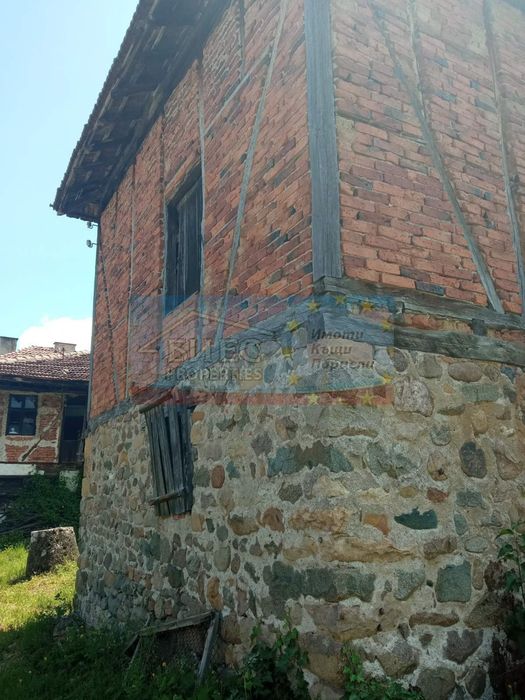 Къща в гр. Етрополе