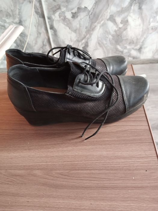 Продам женскую обувь
