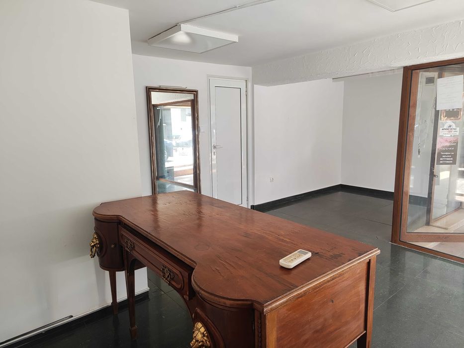 Дава се под наем Офис в Бургас, Център - 22 кв.м за 255 € - Снимка #3