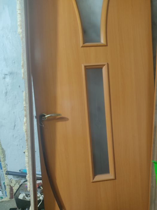 Продам двери межкомнатные  б у