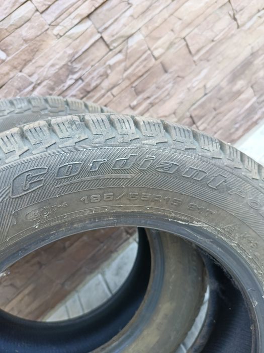 Продам авто шины зимние