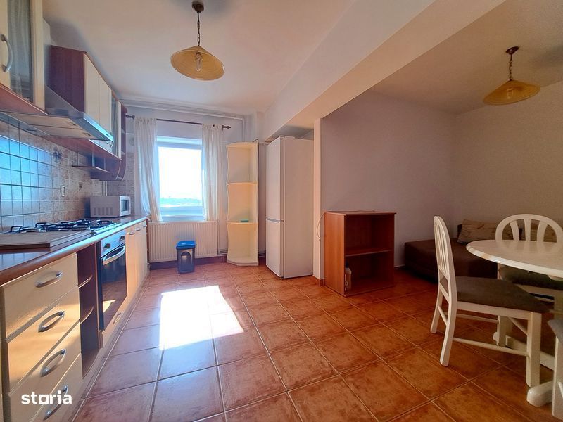Calea Bucuresti, Targoviste, inchiriere apartament spatios 4 camere