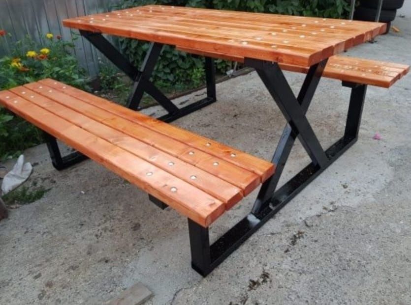 Vand set masa cu banca