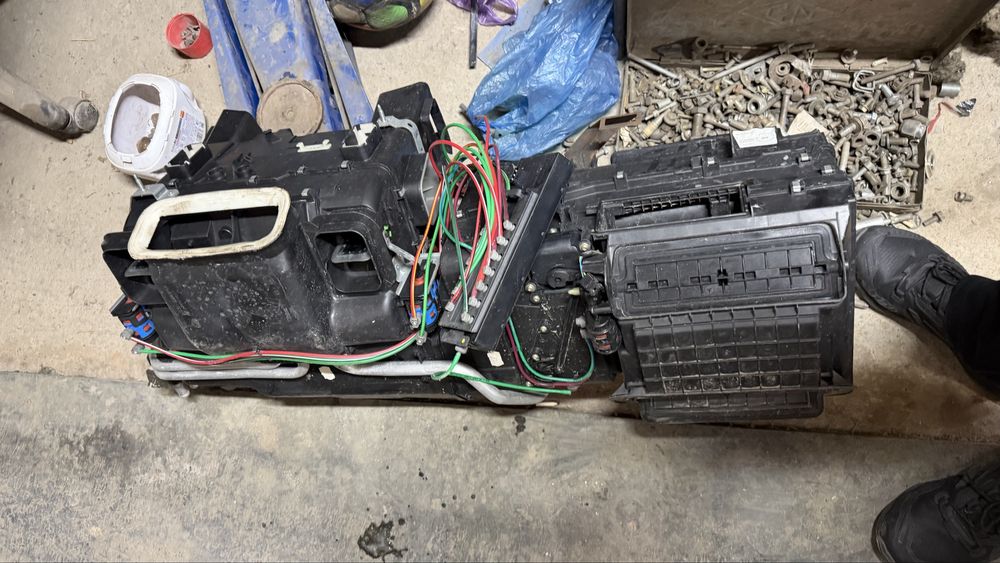 Мерс 210 печка корпус