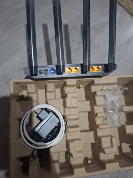 Продам Роутер Archer C 6