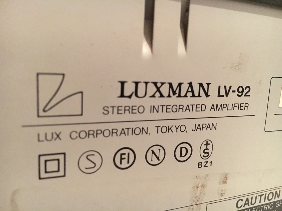 Стерео Усилвател Luxman LV-92
