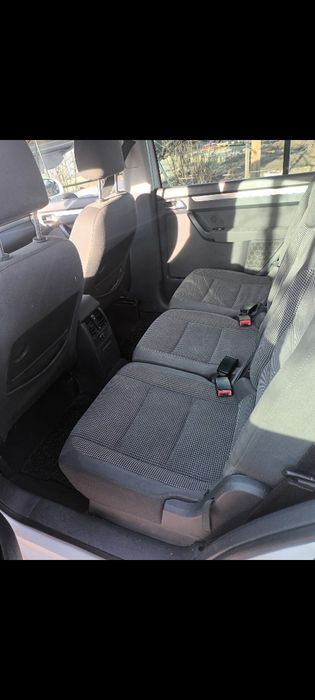 Vând VW Touran 2.0
