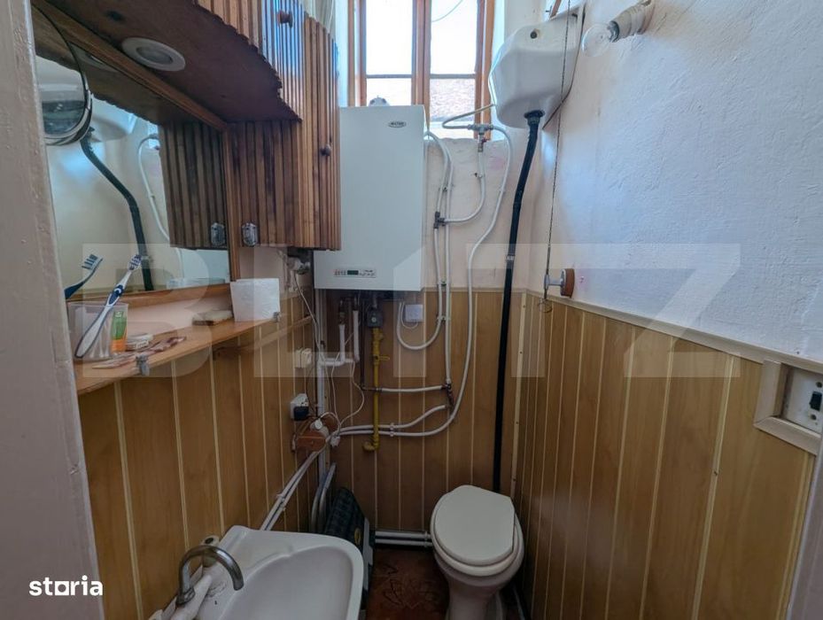 Casa 6 camere, 138 mp, garaj si teren 489 mp - zona Centru