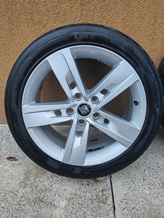 Vând  Jante cu anvelope vara Seat / VW / Skoda / Audi 205/50 R17  5x11