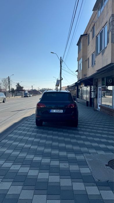 VOLKSWAGEN Touareg 2012 — imagine 3