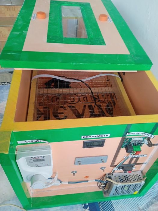 Инкубатор сотилади