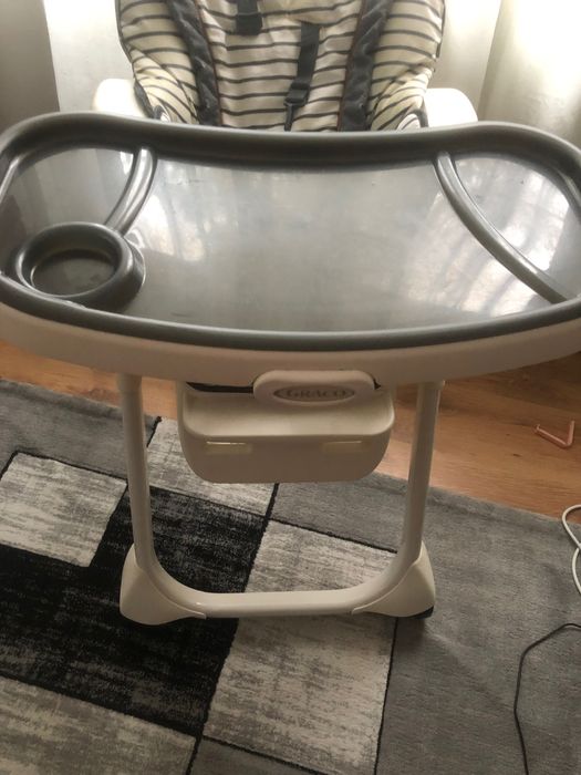 Scaun masa bebe in stare foarte buna