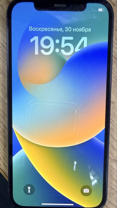 Продам iPhone12, в отличном состоянии
