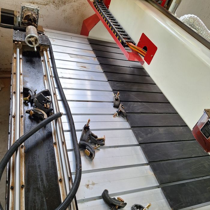 Продавам sns машина