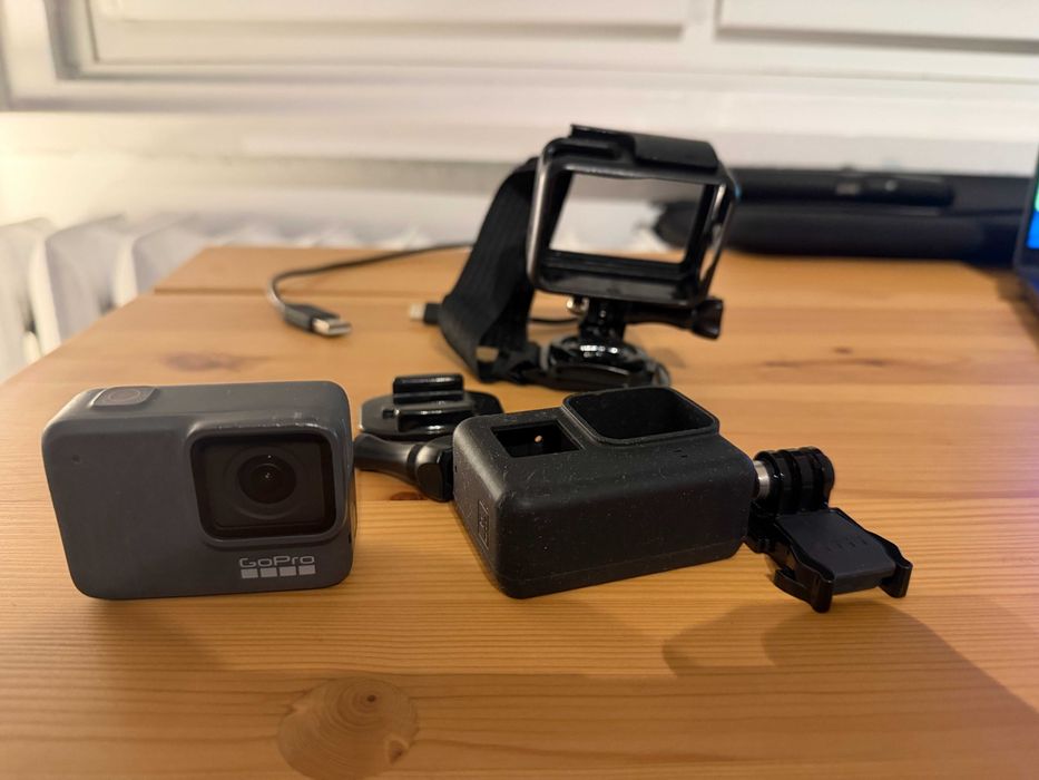 GoPro HERO7 Silver + много аксесоари