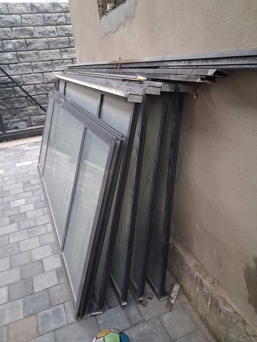 Продаётся алюминиевый витраж