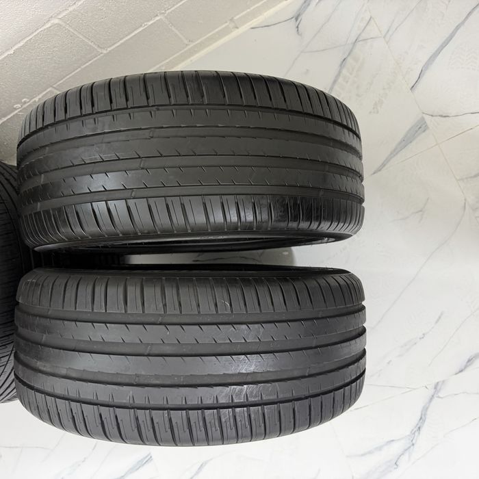 265/45/21 Michelin