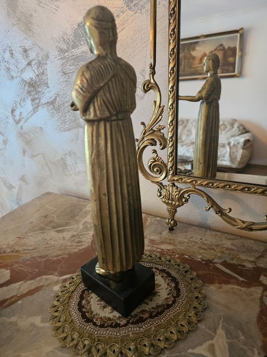 Vizitiul din Delphi statueta bronz