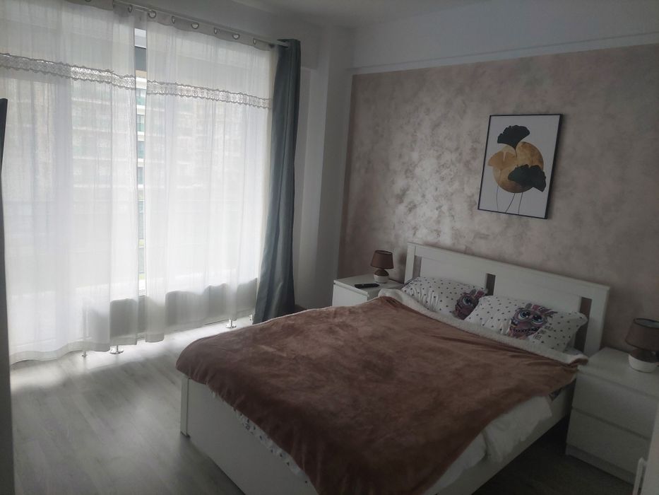 Inchiriez apartament