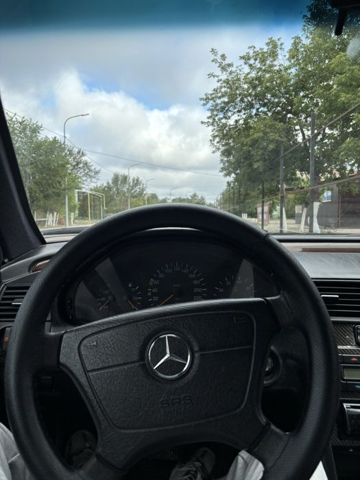 Мерседес с220 продается