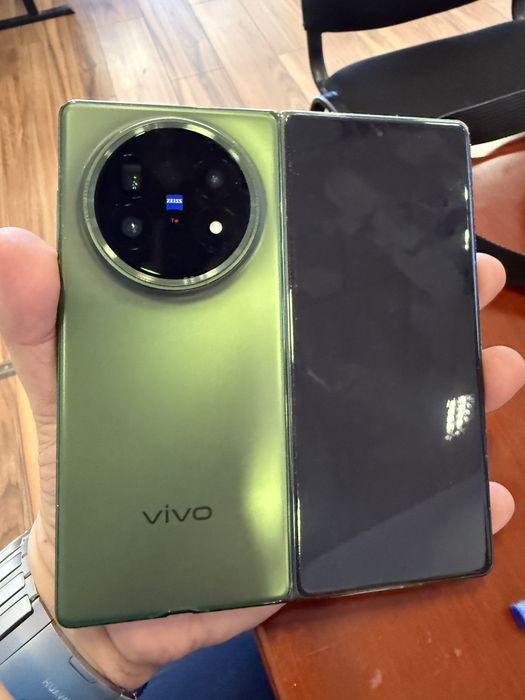 Vivo X Fold 5 – Flagship Foldable 1TB stocare, cameră ZEISS, baterie 6000 mAh
