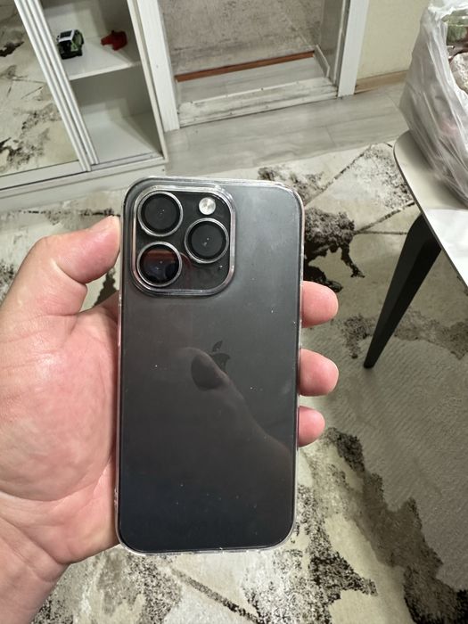 Айфон 15 про продам