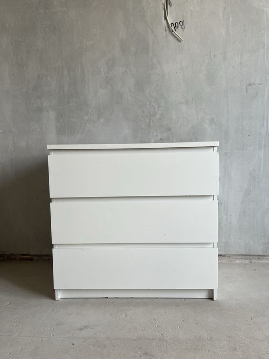 Белый комод Ikea