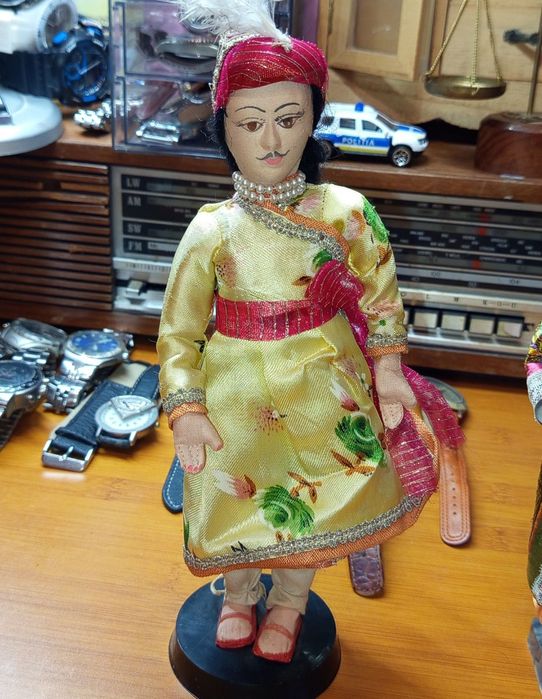 Păpuși vintage Maharaja antice, lucrate manual în India