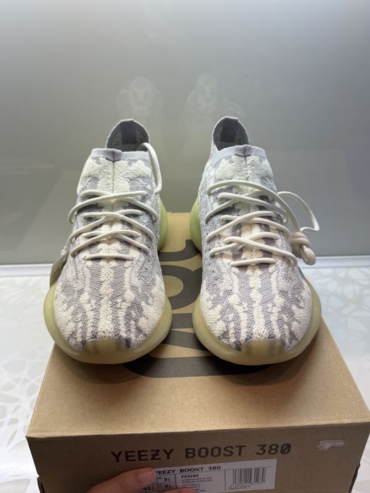 Adidas Yeezy 380 Alien Размер 38Обувки + Кутия
