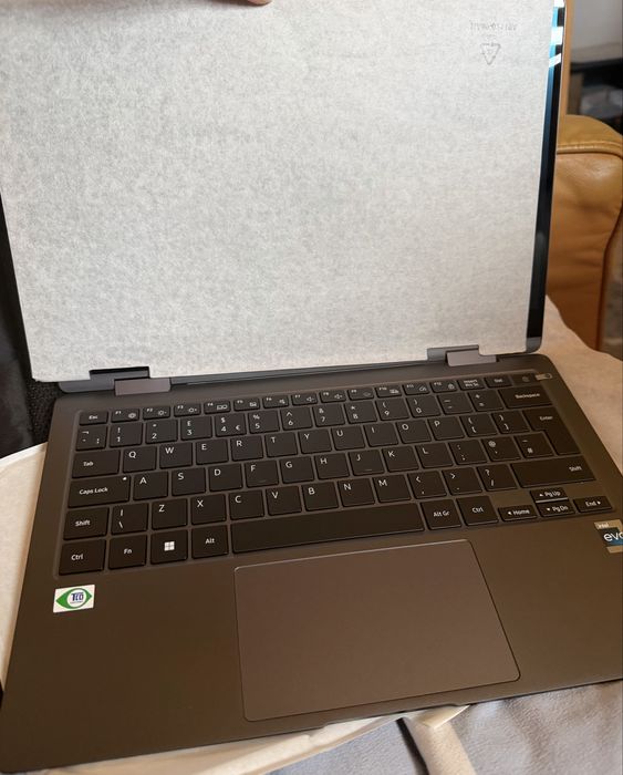 Samsung Galaxy Book2 Pro 360 13.3" AMOLED Touch | i5-1340P | 16GB RAM | 256GB SSD | Windows 11 Pro | Nou/Sigilat