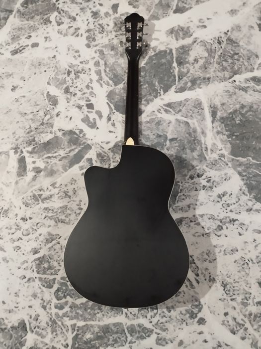 Акустическая гитара